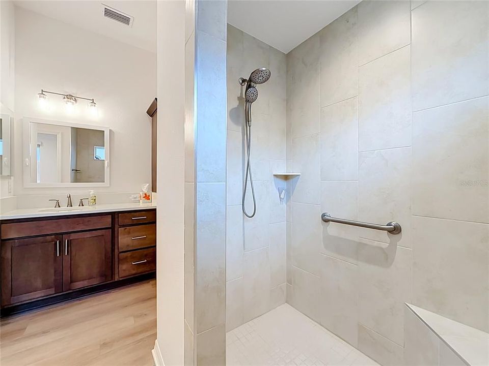 For Sale: $484,900 (3 beds, 2 baths, 1949 Square Feet)