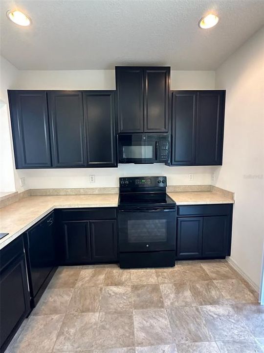 На продажу: $179,900 (2 спален, 2 ванн, 1176 Квадратных фут)