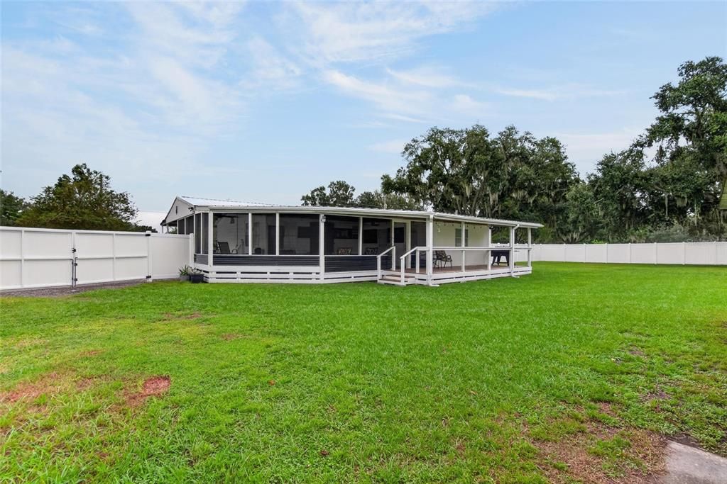 Activo con contrato: $299,900 (3 camas, 2 baños, 1665 Pies cuadrados)