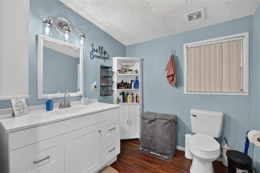Activo con contrato: $299,900 (3 camas, 2 baños, 1665 Pies cuadrados)
