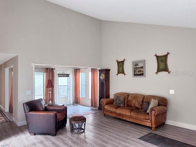 En Venta: $185,000 (2 camas, 1 baños, 843 Pies cuadrados)