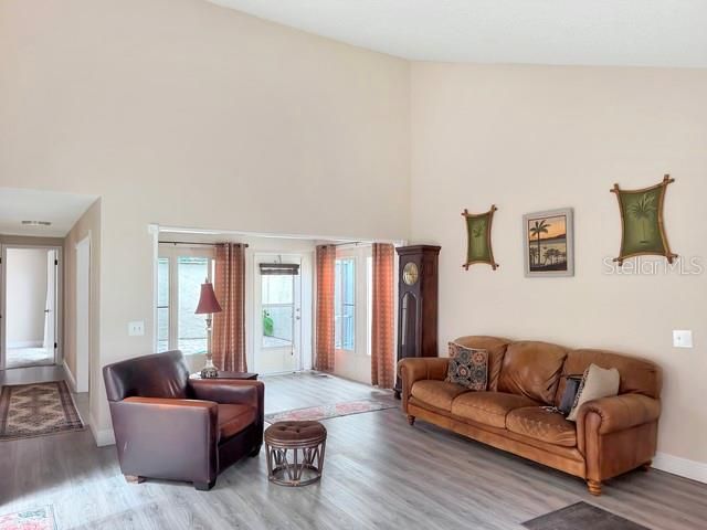 En Venta: $185,000 (2 camas, 1 baños, 843 Pies cuadrados)