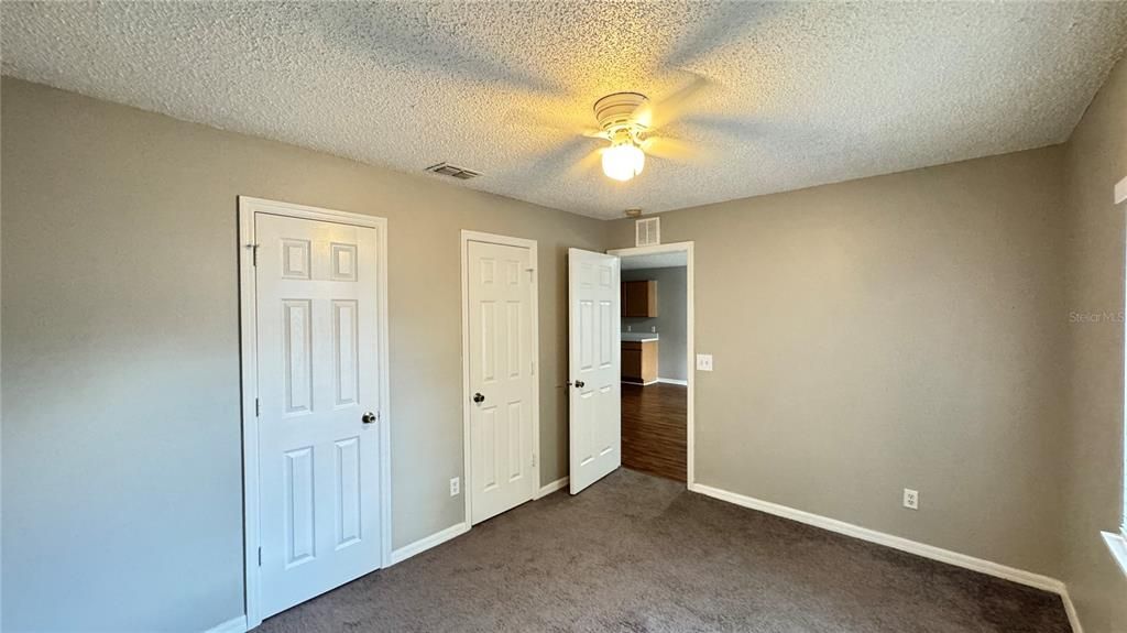 For Rent: $1,599 (3 beds, 2 baths, 2560 Square Feet)