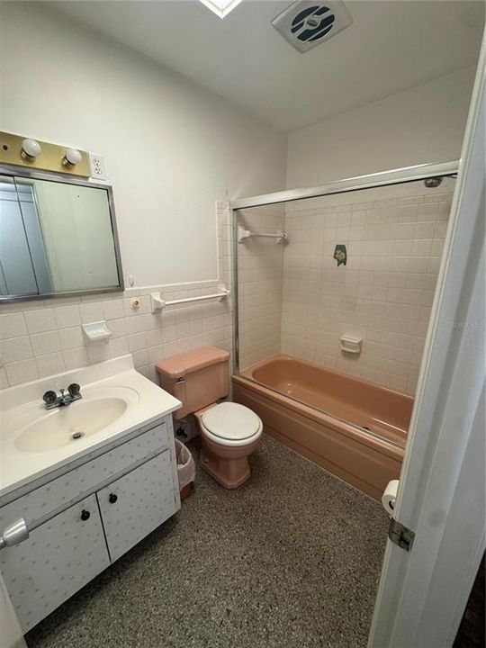 На продажу: $375,000 (3 спален, 2 ванн, 1316 Квадратных фут)