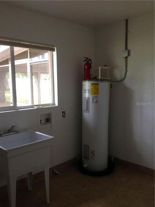 В аренду: $1,695 (3 спален, 2 ванн, 1298 Квадратных фут)