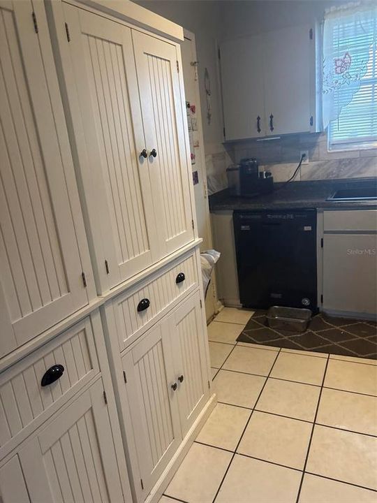 For Sale: $249,990 (2 beds, 2 baths, 1121 Square Feet)