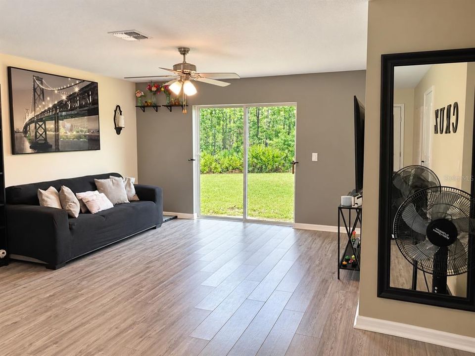 En Venta: $319,900 (3 camas, 2 baños, 1292 Pies cuadrados)