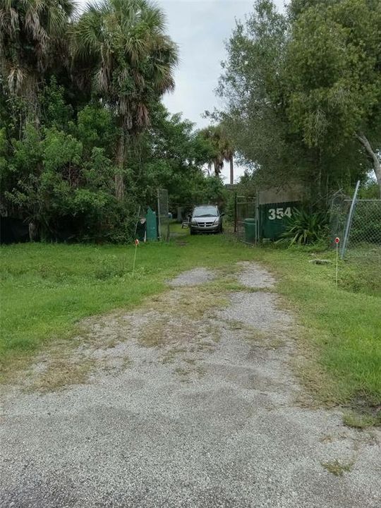 待售: $325,000 (0.33 acres)