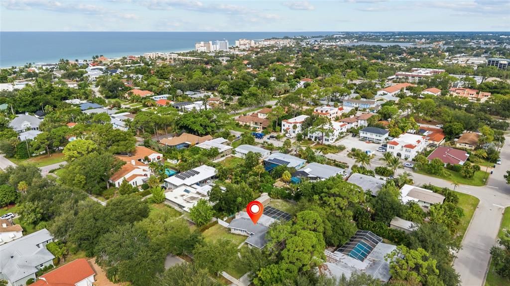 На продажу: $1,200,000 (2 спален, 2 ванн, 1538 Квадратных фут)