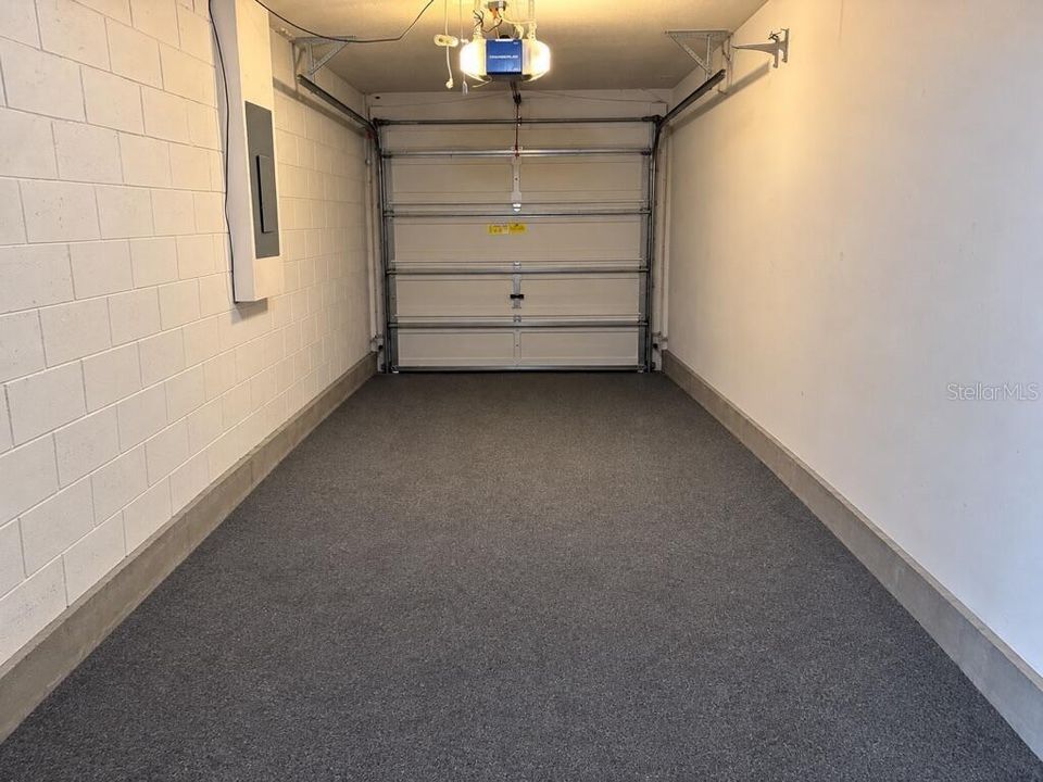 En Venta: $395,000 (5 camas, 4 baños, 2408 Pies cuadrados)