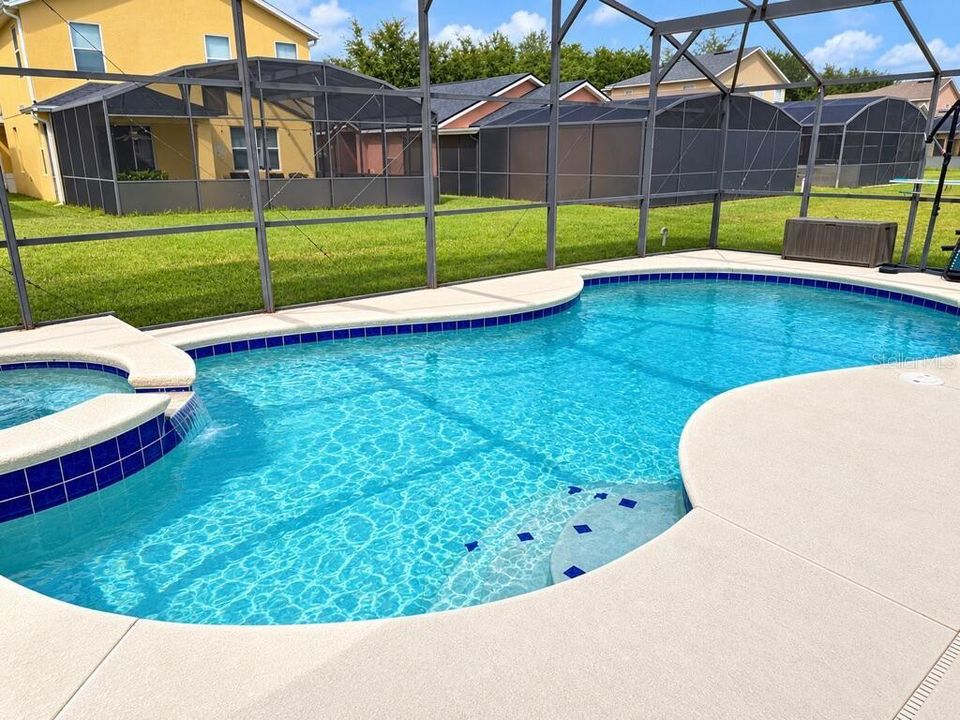 En Venta: $395,000 (5 camas, 4 baños, 2408 Pies cuadrados)