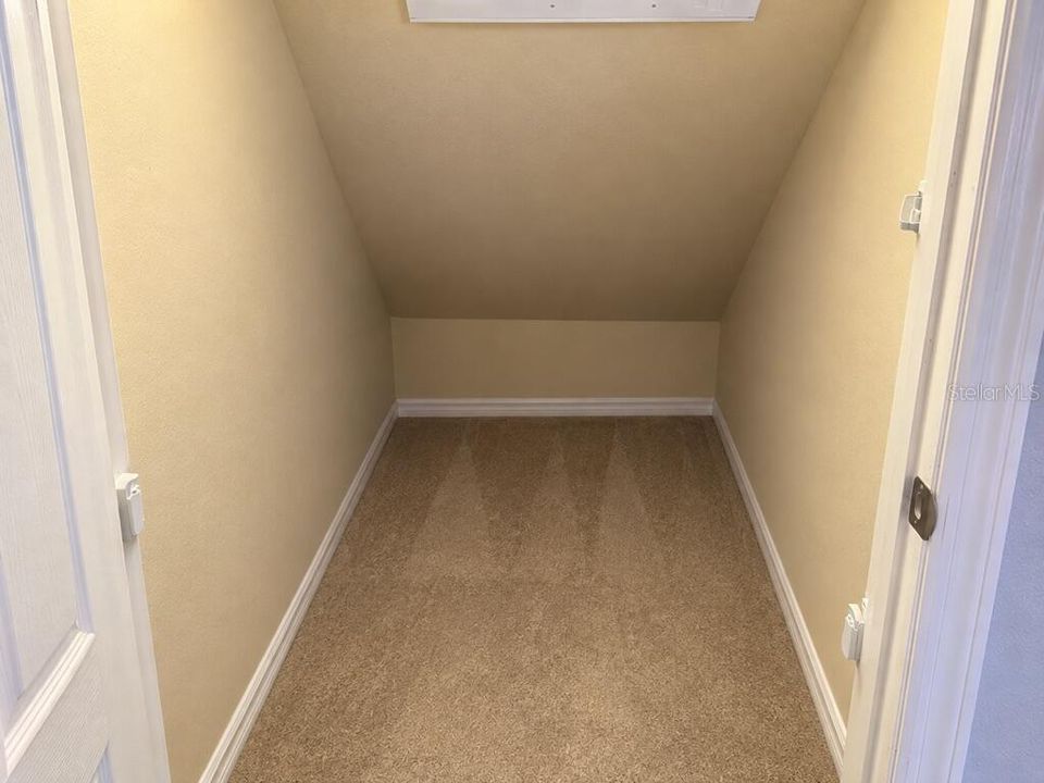 En Venta: $395,000 (5 camas, 4 baños, 2408 Pies cuadrados)