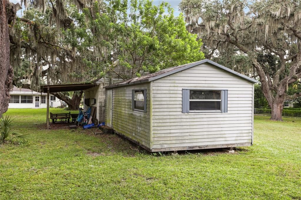 For Sale: $2,000,000 (3 beds, 2 baths, 1203 Square Feet)