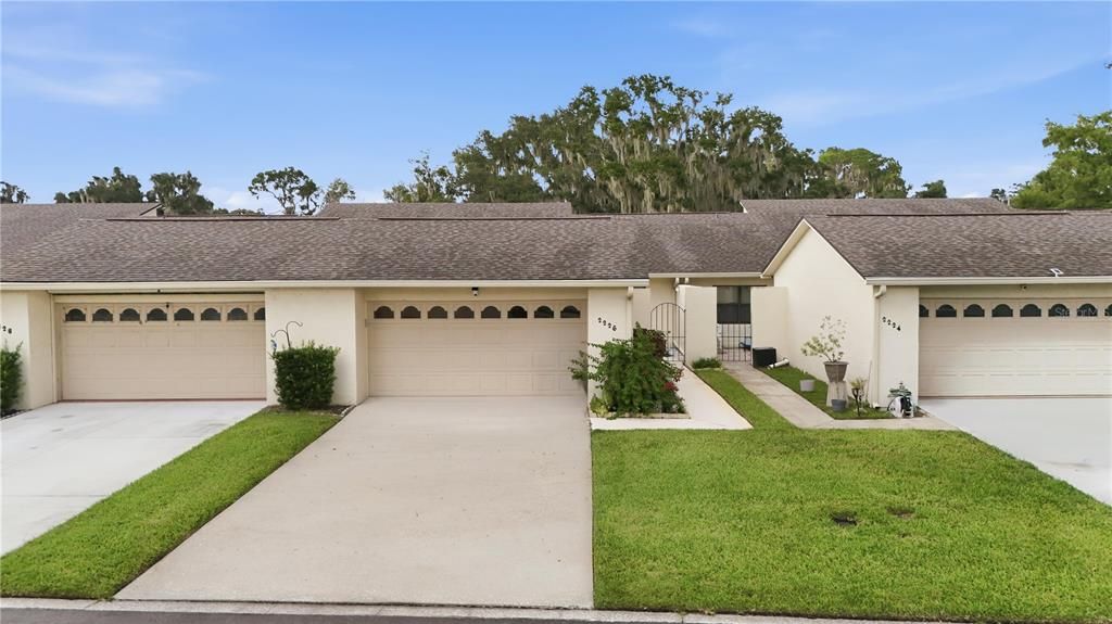For Sale: $319,900 (2 beds, 2 baths, 1334 Square Feet)