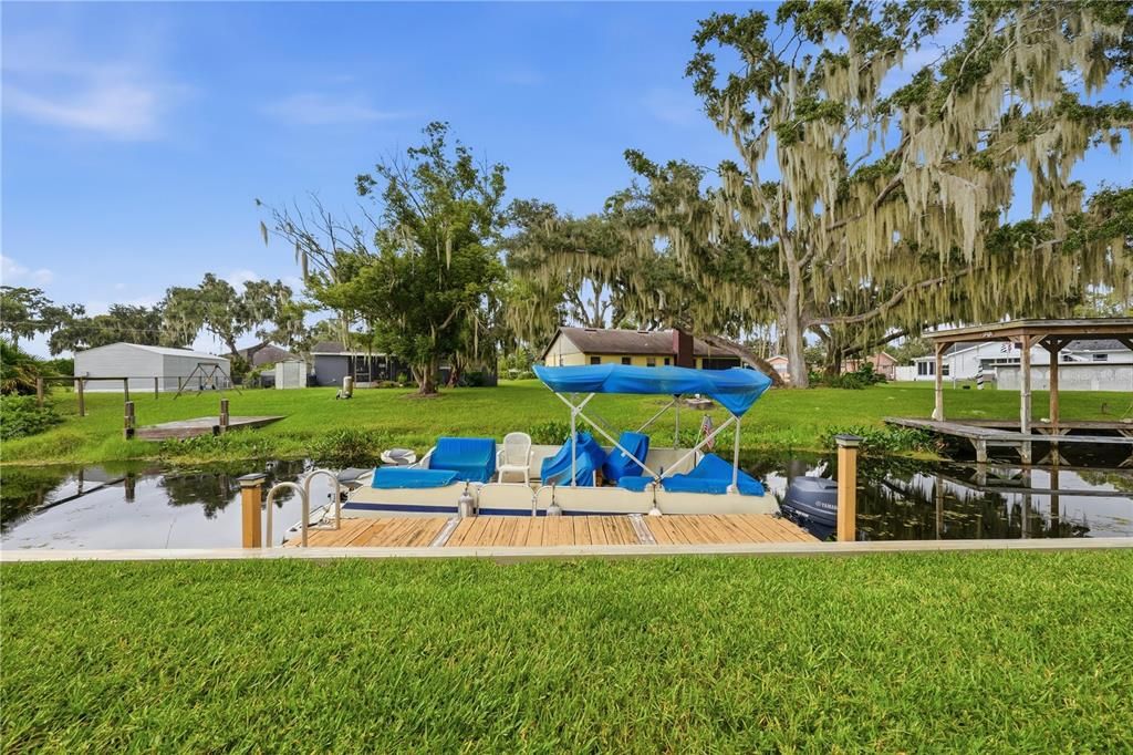 For Sale: $319,900 (2 beds, 2 baths, 1334 Square Feet)