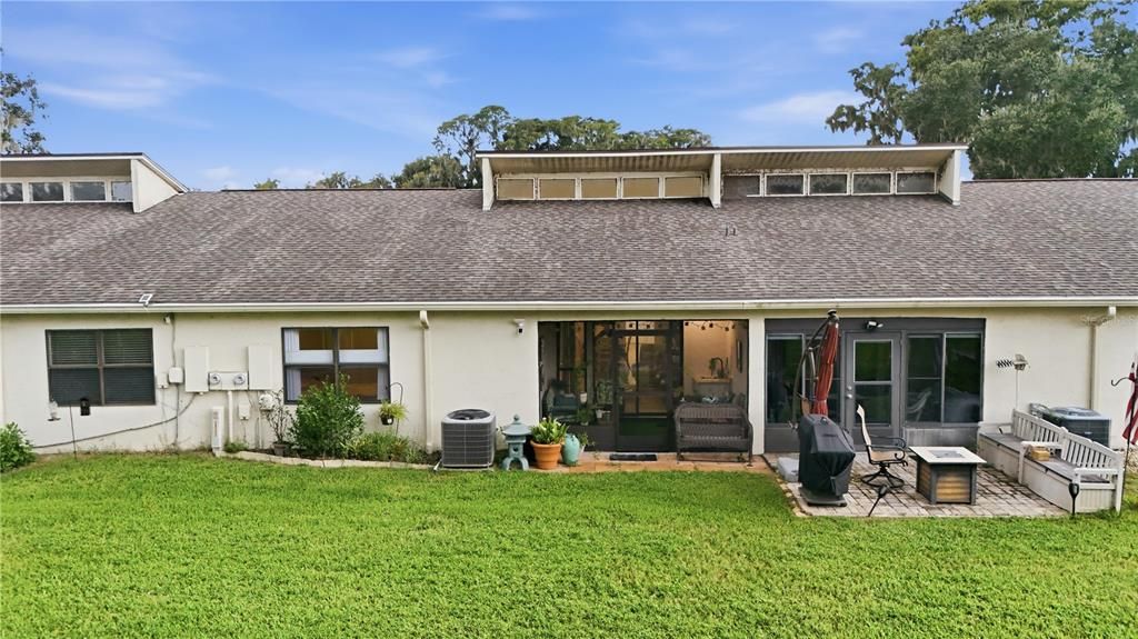 For Sale: $319,900 (2 beds, 2 baths, 1334 Square Feet)