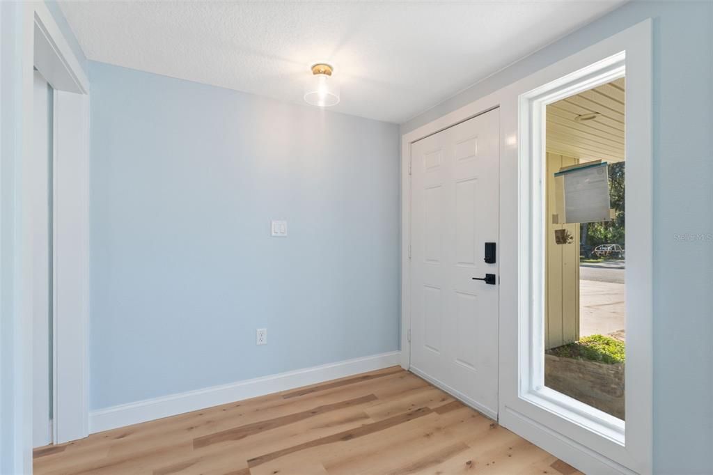 For Sale: $349,900 (3 beds, 2 baths, 1854 Square Feet)