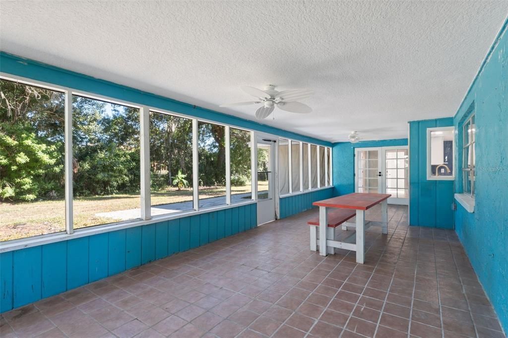 For Sale: $349,900 (3 beds, 2 baths, 1854 Square Feet)