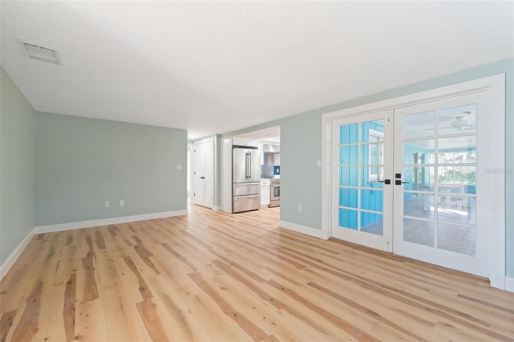 For Sale: $349,900 (3 beds, 2 baths, 1854 Square Feet)