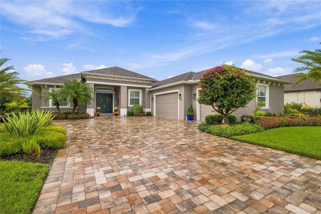 For Sale: $915,000 (3 beds, 3 baths, 2794 Square Feet)