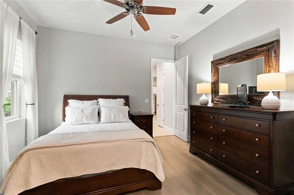 For Sale: $915,000 (3 beds, 3 baths, 2794 Square Feet)