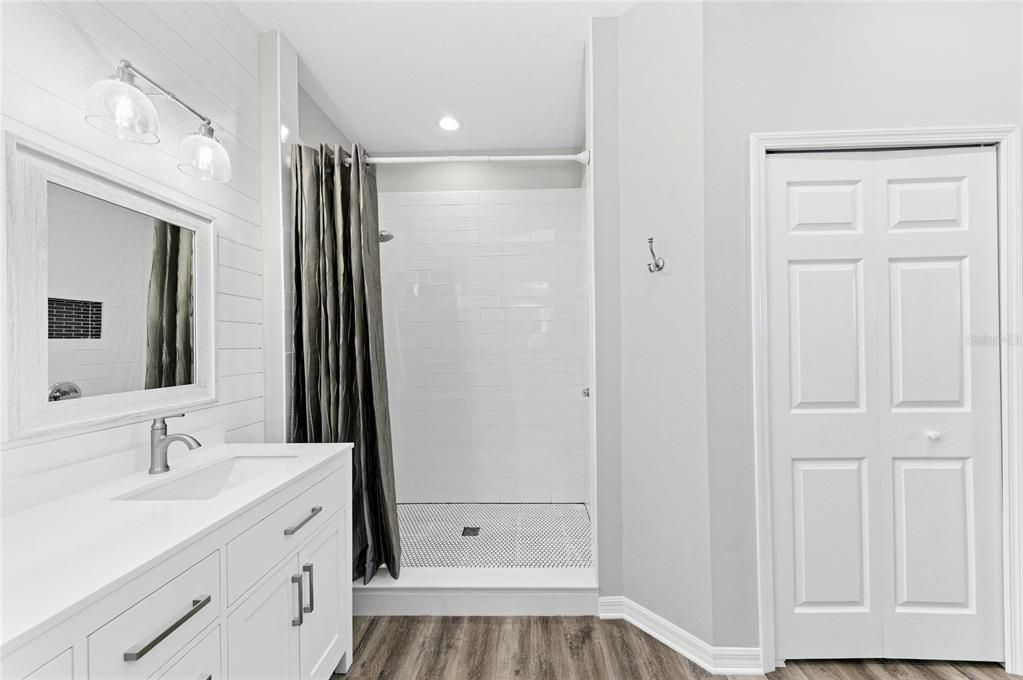 For Sale: $279,900 (2 beds, 2 baths, 1496 Square Feet)
