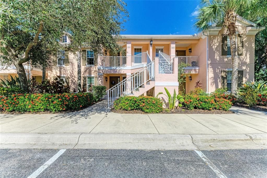 For Sale: $279,900 (2 beds, 2 baths, 1496 Square Feet)