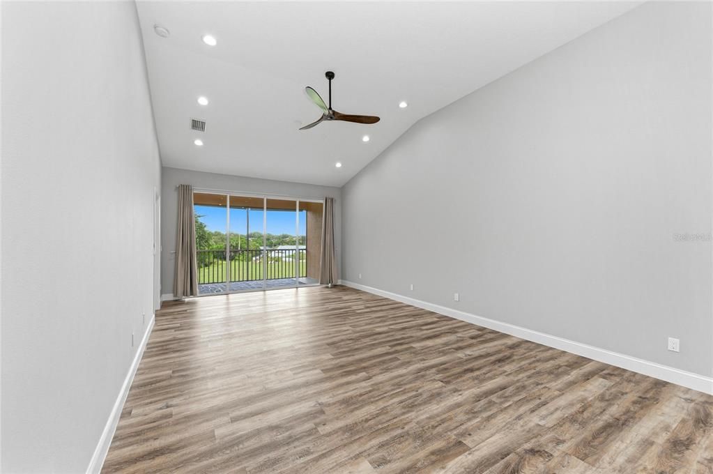 For Sale: $279,900 (2 beds, 2 baths, 1496 Square Feet)