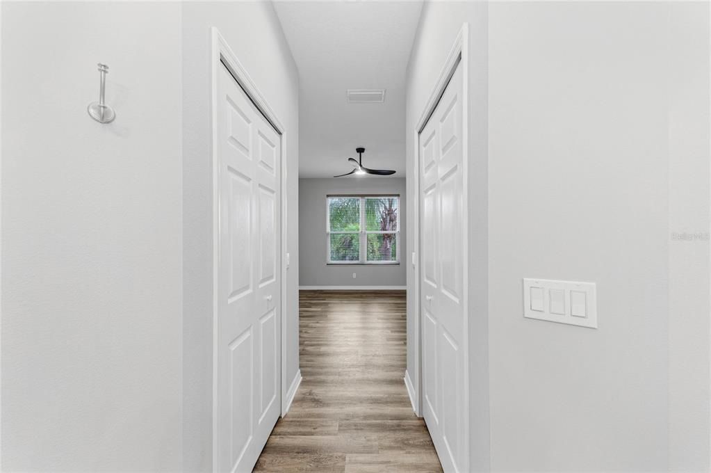 For Sale: $279,900 (2 beds, 2 baths, 1496 Square Feet)