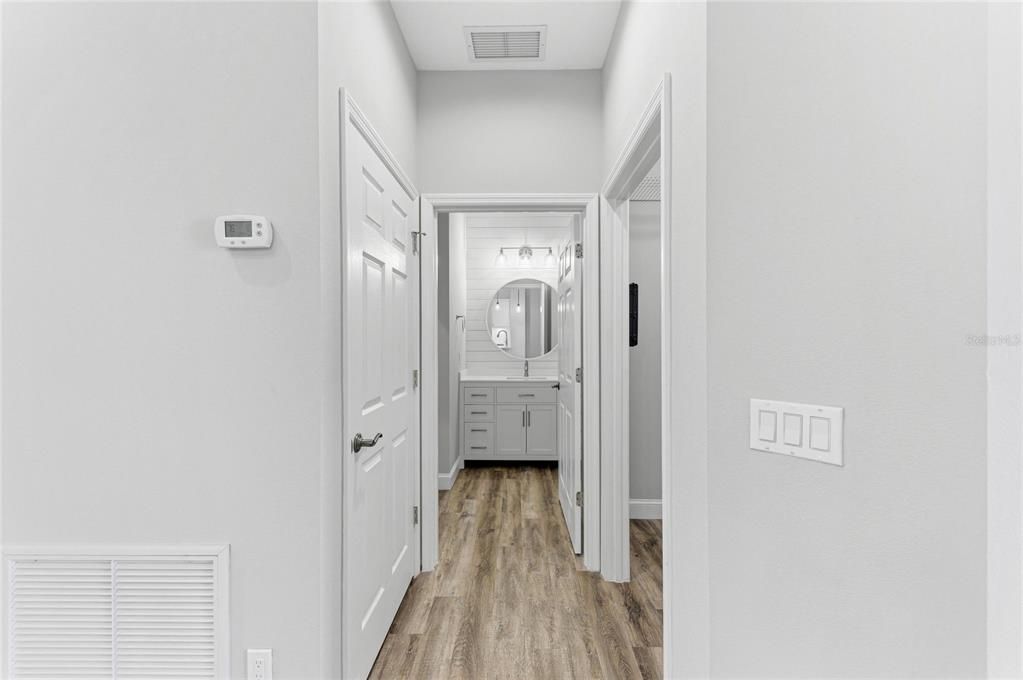 For Sale: $279,900 (2 beds, 2 baths, 1496 Square Feet)