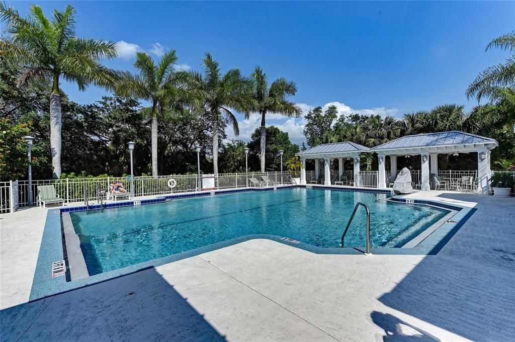 For Sale: $279,900 (2 beds, 2 baths, 1496 Square Feet)
