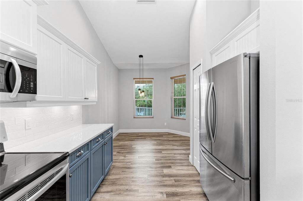 For Sale: $279,900 (2 beds, 2 baths, 1496 Square Feet)