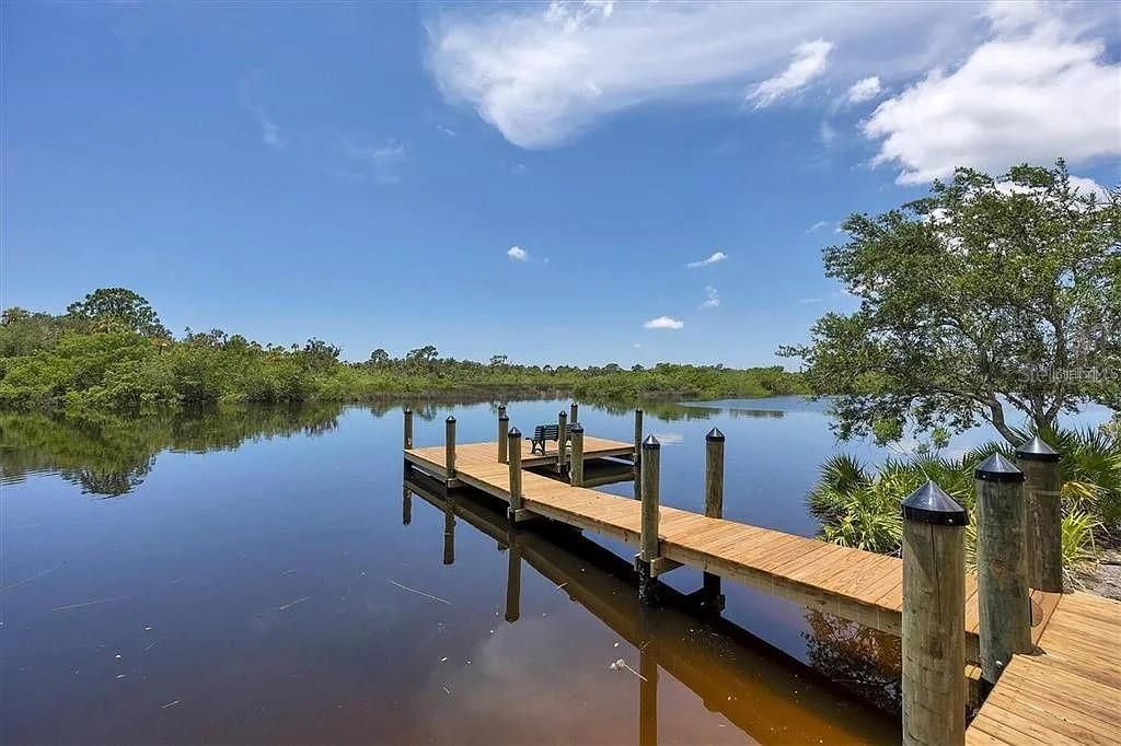En Venta: $1,699,000 (4 camas, 3 baños, 3492 Pies cuadrados)