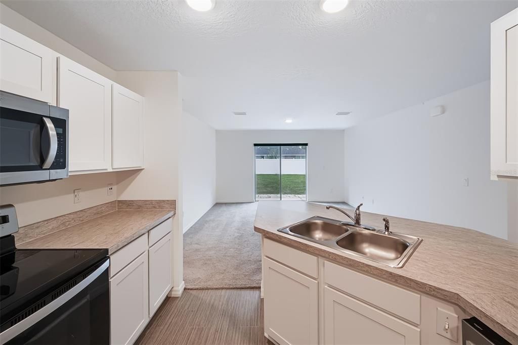 В аренду: $1,950 (3 спален, 2 ванн, 1552 Квадратных фут)