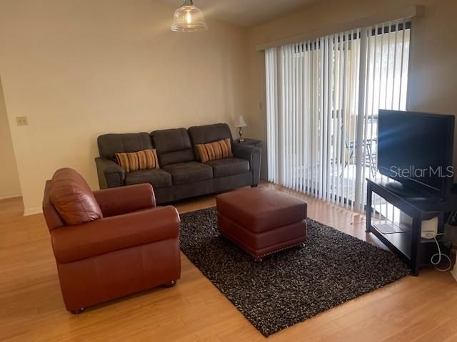 В аренду: $2,650 (3 спален, 2 ванн, 1260 Квадратных фут)