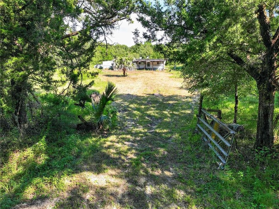 На продажу: $89,000 (1.19 acres)