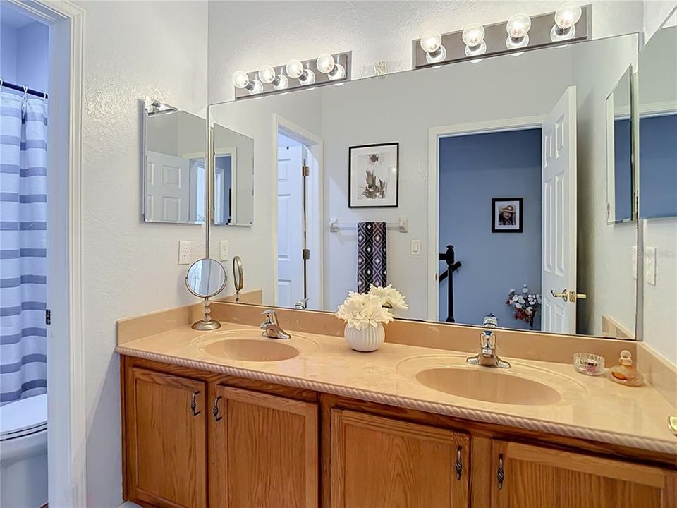 На продажу: $287,000 (3 спален, 2 ванн, 1662 Квадратных фут)