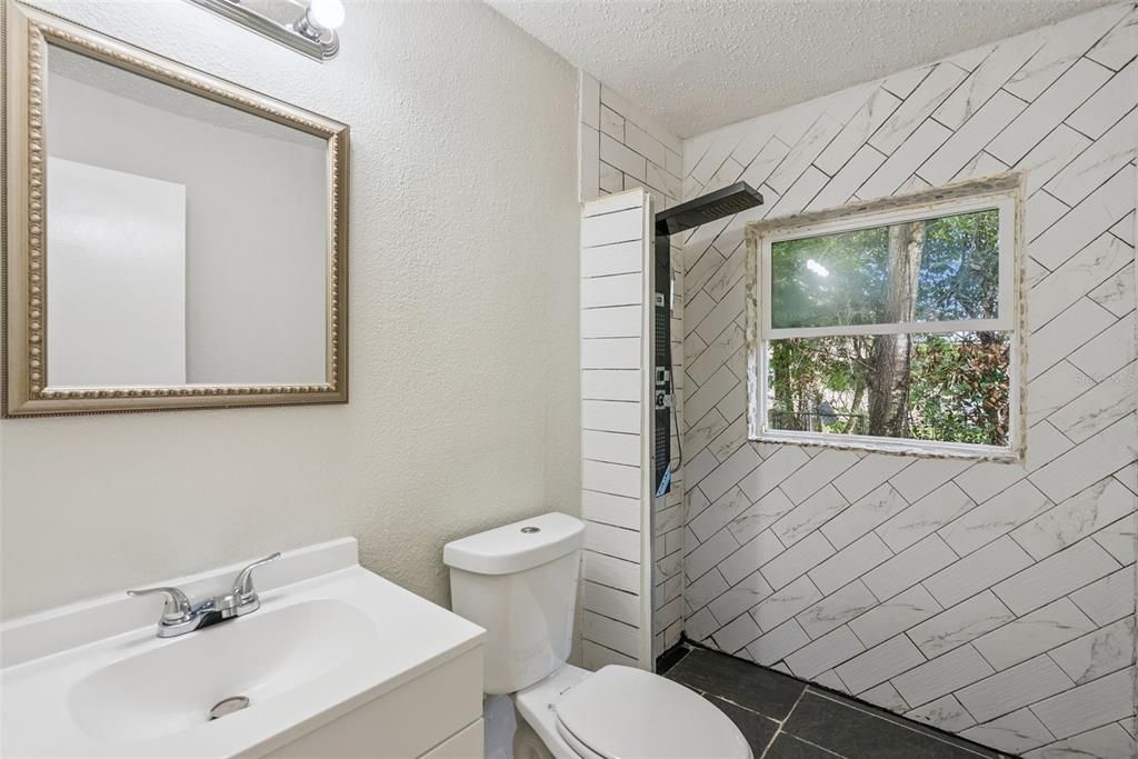 En Venta: $250,000 (3 camas, 2 baños, 1039 Pies cuadrados)
