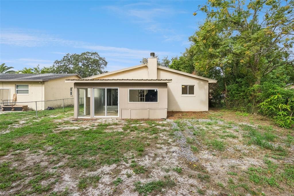 En Venta: $250,000 (3 camas, 2 baños, 1039 Pies cuadrados)