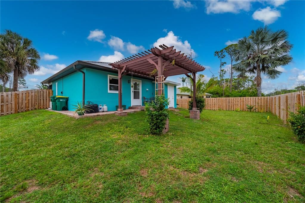На продажу: $225,000 (1 спален, 1 ванн, 729 Квадратных фут)