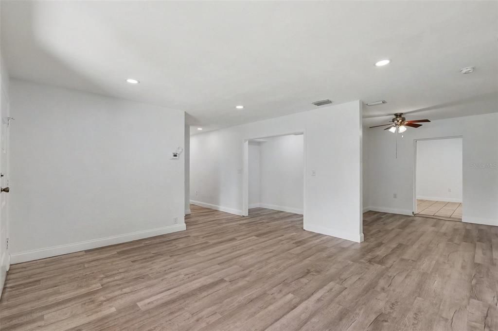 For Sale: $354,950 (3 beds, 2 baths, 1677 Square Feet)