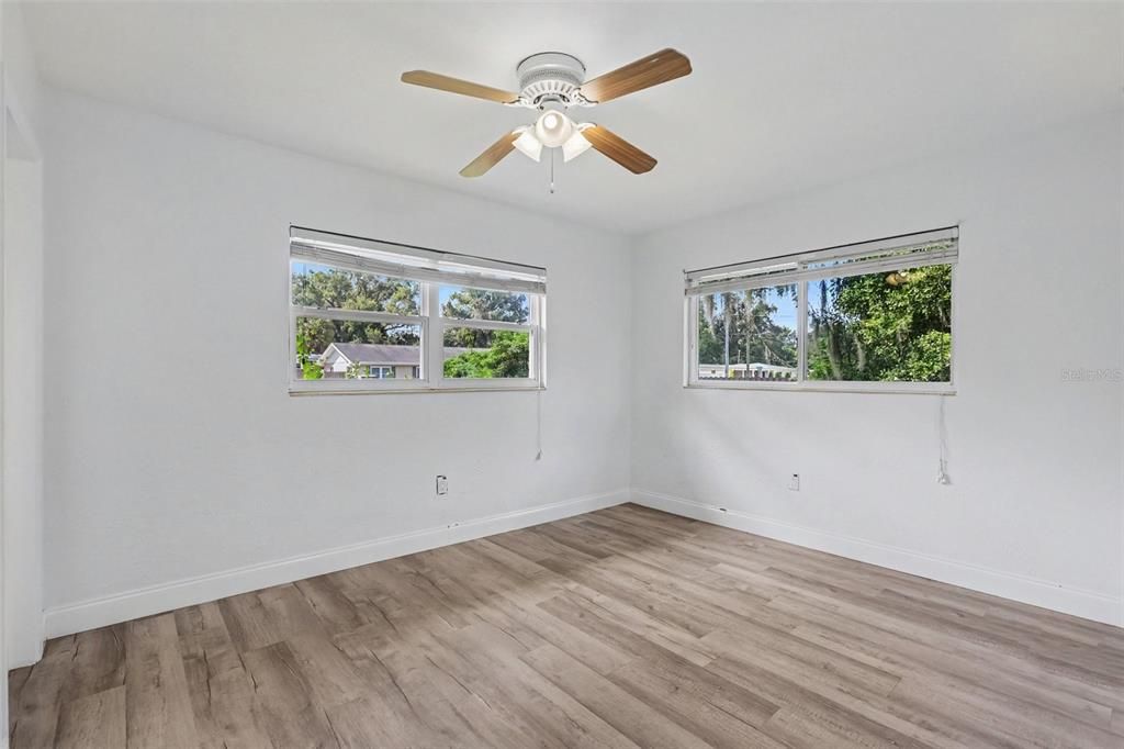 For Sale: $354,950 (3 beds, 2 baths, 1677 Square Feet)