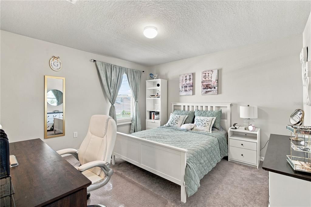 На продажу: $399,999 (4 спален, 3 ванн, 2960 Квадратных фут)