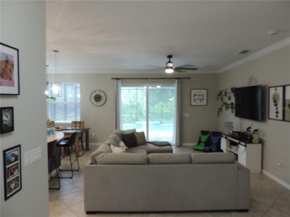 En Venta: $485,000 (3 camas, 2 baños, 1551 Pies cuadrados)