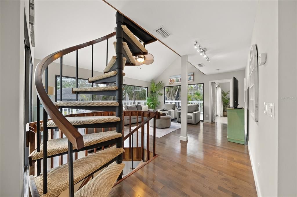 En Venta: $1,895,000 (3 camas, 4 baños, 2168 Pies cuadrados)