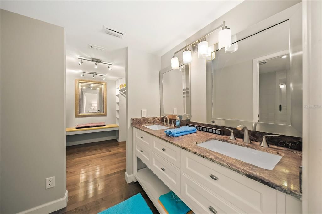 En Venta: $1,895,000 (3 camas, 4 baños, 2168 Pies cuadrados)