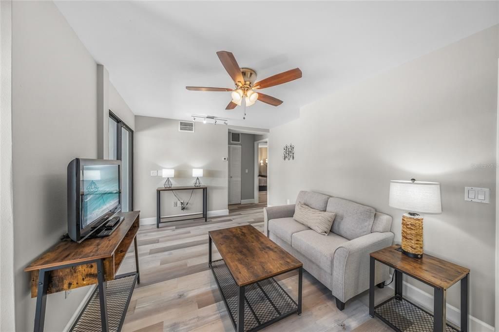 En Venta: $1,895,000 (3 camas, 4 baños, 2168 Pies cuadrados)