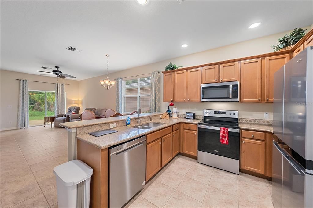 Active With Contract: $312,000 (3 beds, 2 baths, 1443 Square Feet)