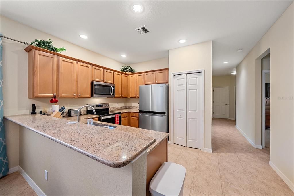 Active With Contract: $312,000 (3 beds, 2 baths, 1443 Square Feet)