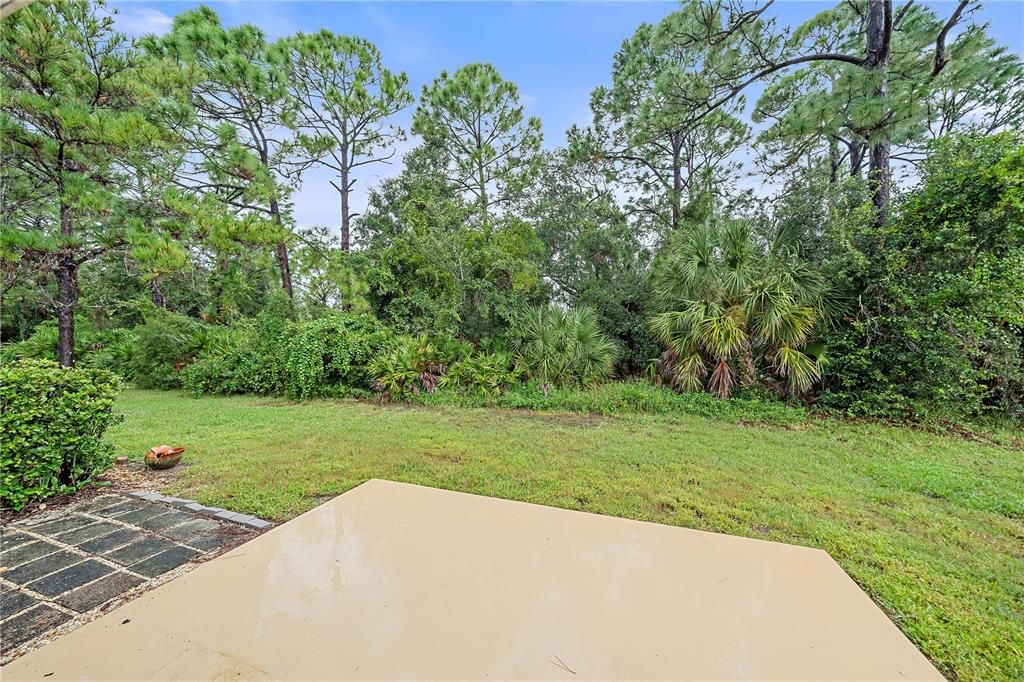 Active With Contract: $312,000 (3 beds, 2 baths, 1443 Square Feet)